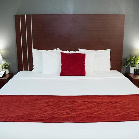 Victorian Inn & Suites-ยอร์ค ภายนอก รูปภาพ